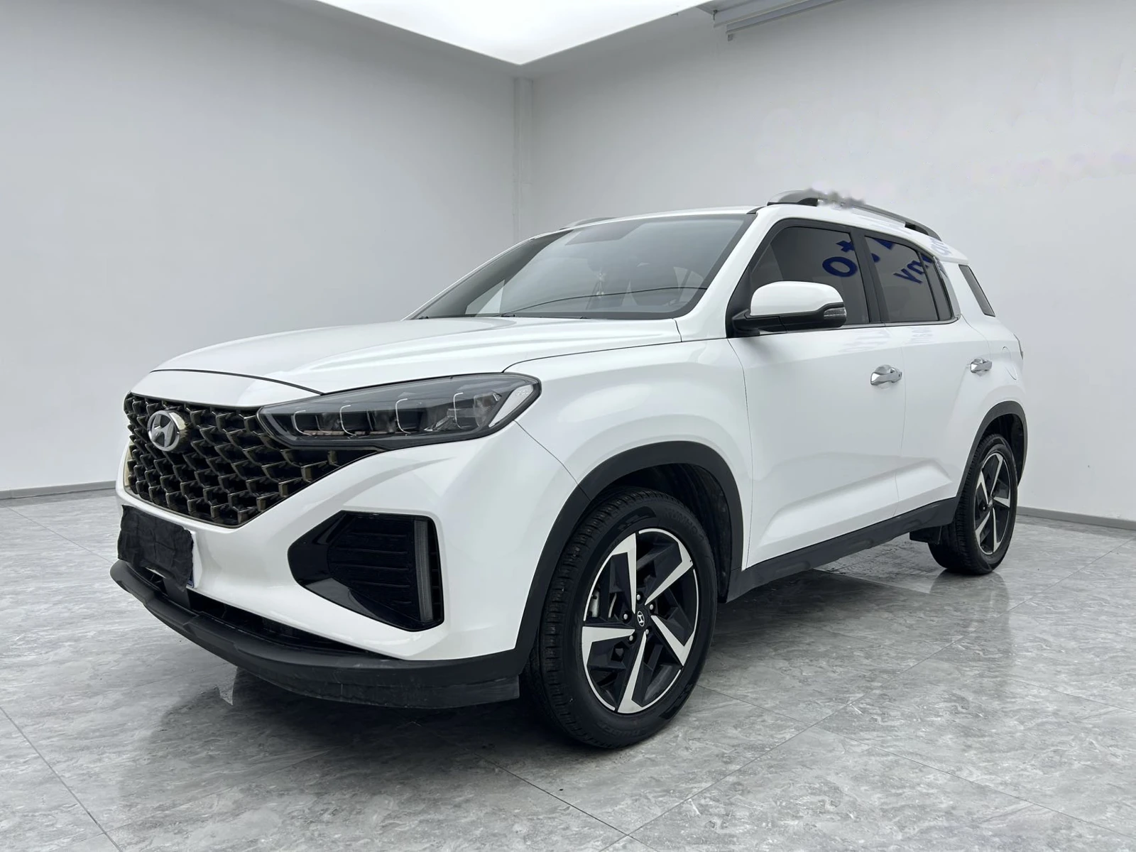Нарисованное превью Hyundai ix35, поколение II (NU), левый руль