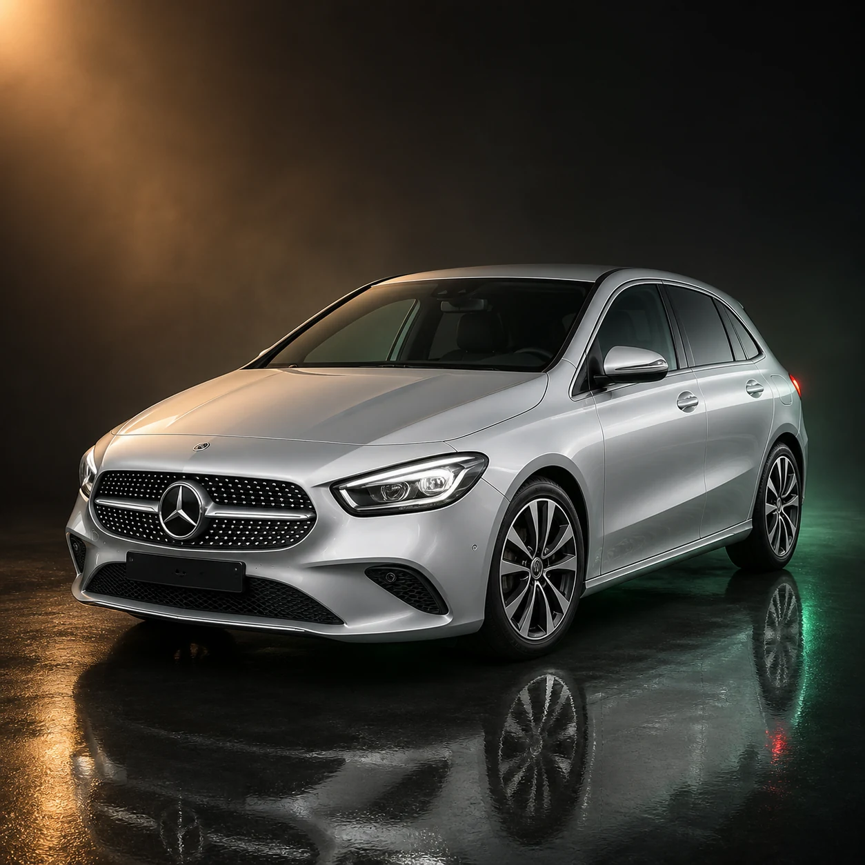 Светлый Mercedes-Benz B-Class третьего поколения из Китая