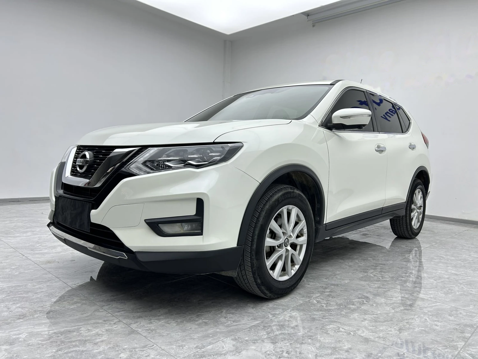 Реальные фотографии Nissan X-Trail из Китая