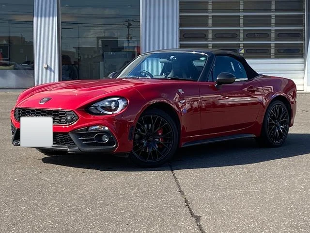 Светлый Abarth 124 Spider 2018 года из Японии