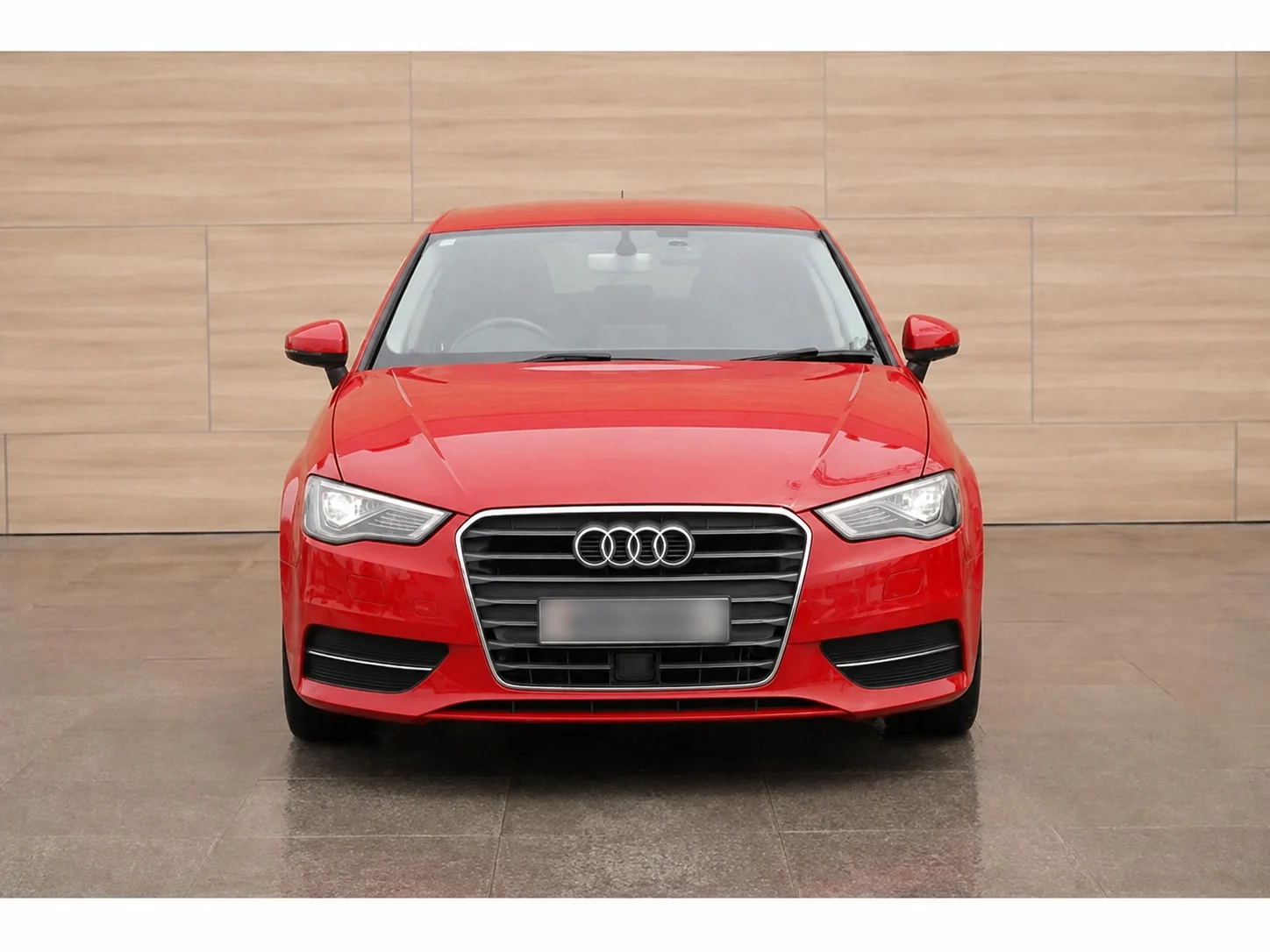 Светлый праворульный Audi A3 Sportback 8V последнего рестайлинга из Японии