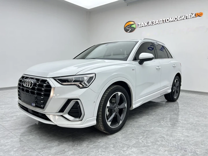 Audi Q3, 2022 год, белый, левый руль