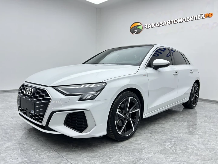 Audi A3 Sportback, 2022 год, белый, левый руль