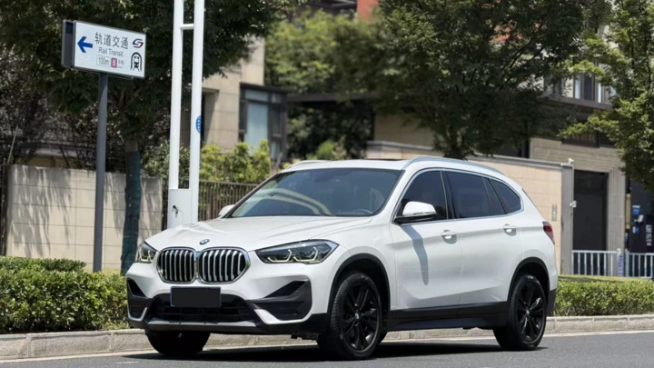 BMW X1, 2020 год, белый, левый руль