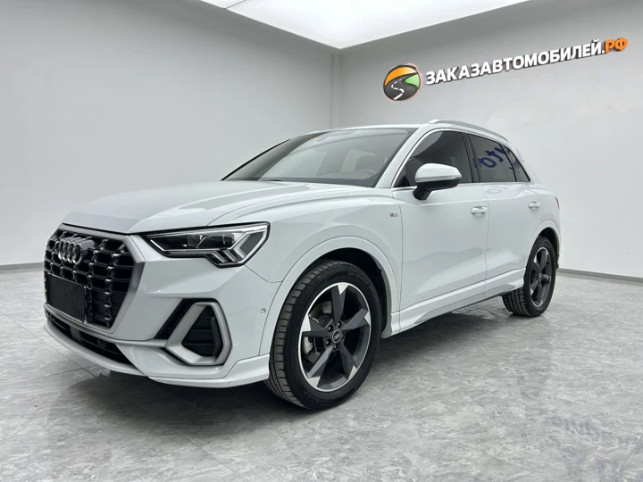 Audi Q3, 2022 год, белый, левый руль