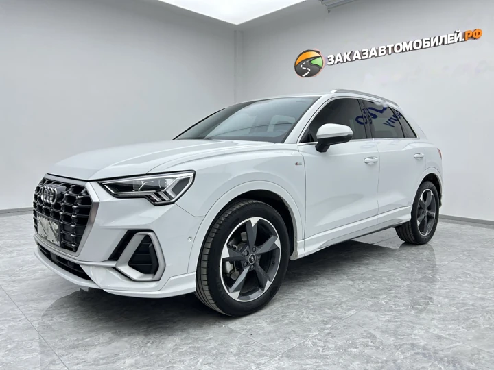 Audi Q3, 2022 год, белый, левый руль