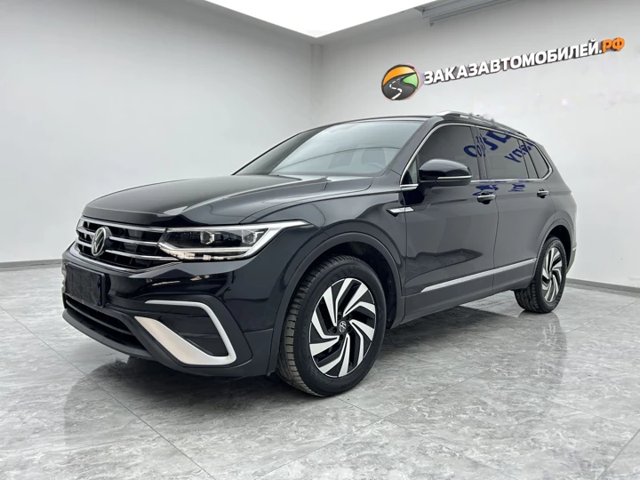 Volkswagen Tiguan L, 2022 год, чёрный, левый руль
