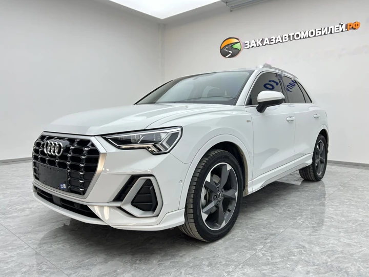 Audi Q3, 2022 год, белый, левый руль
