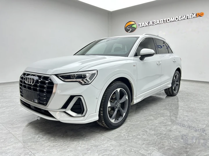 Audi Q3, 2021 год, белый, левый руль