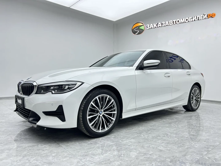 BMW 320i, 2022 год, белый, левый руль