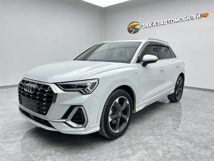 Audi Q3, 2021 год, белый, левый руль