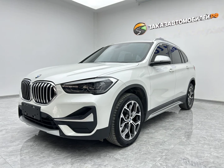 BMW X1, 2022 год, белый, левый руль