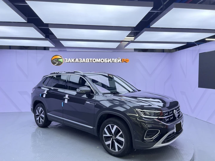 Volkswagen Tayron, 2022 год, чёрный, левый руль